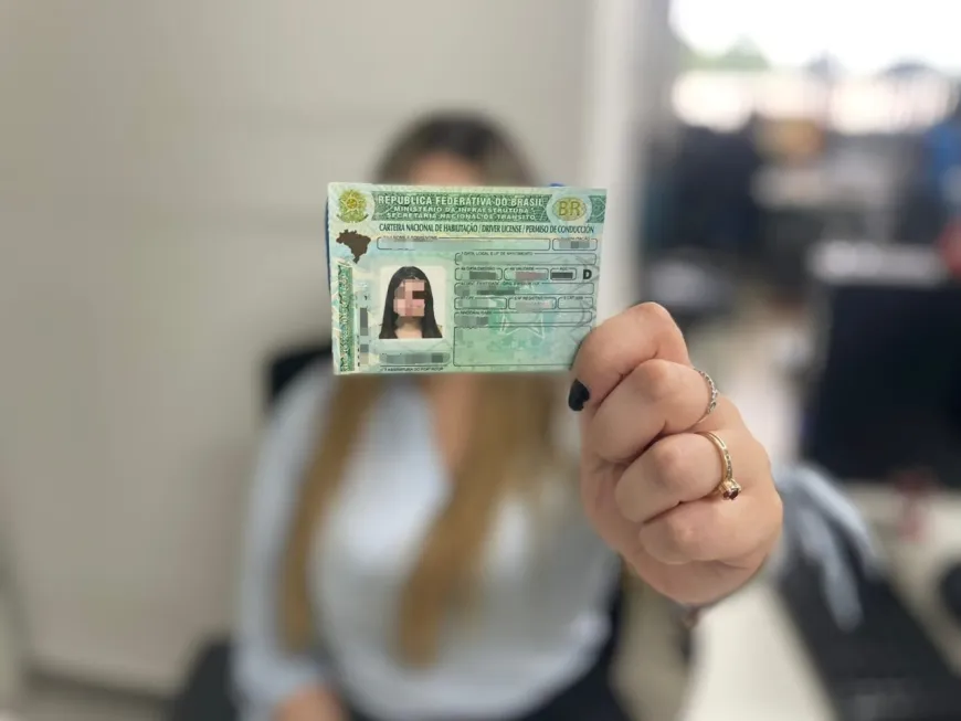 Comprar CNH Quente